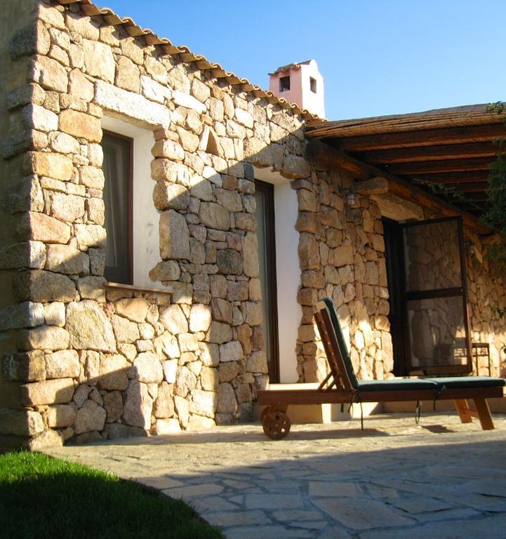 Villa Le Tre Pietre Baja Cerdeña Exterior foto